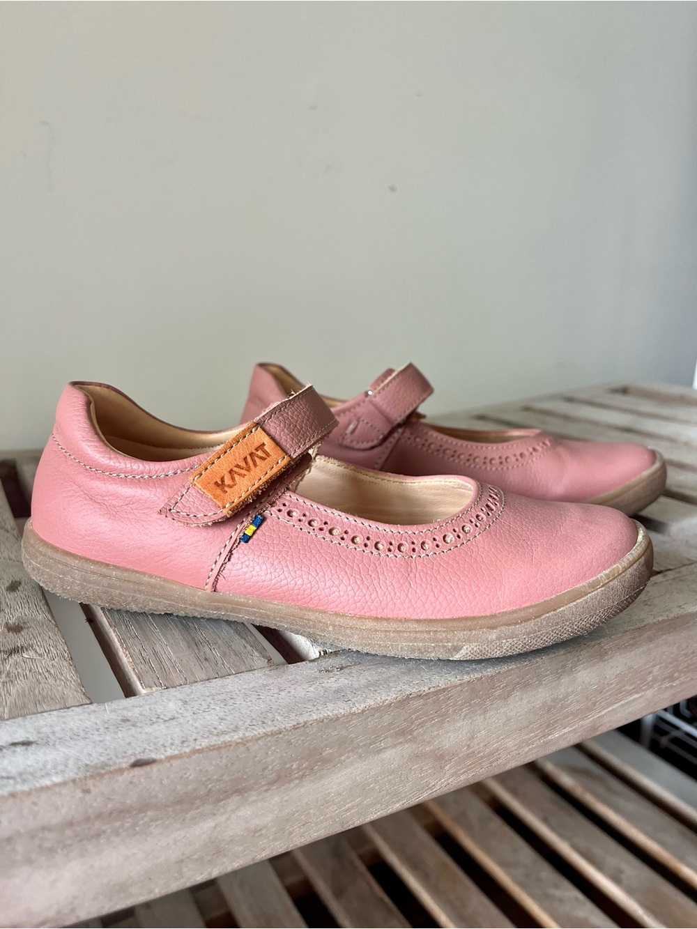 Kavat Pink Leather Mary Jane Shoes EU 31 Swedish Minimalist Kids Flats
